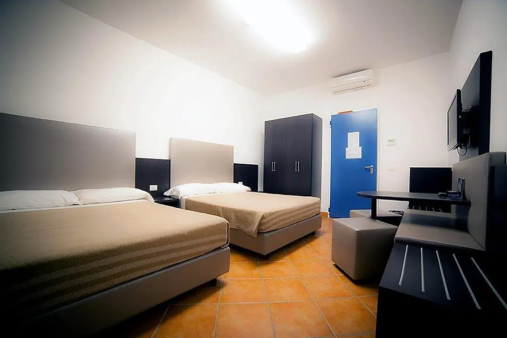 New Generation Hostel Chic Sempione Milán Italia