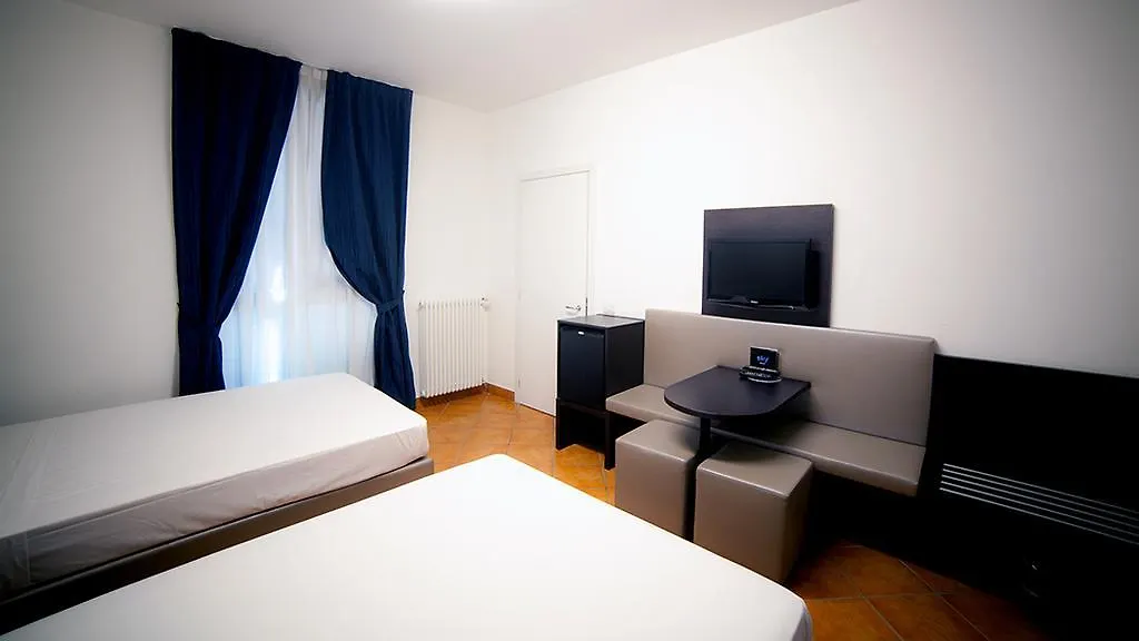 New Generation Hostel Chic Sempione Milán